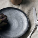 House Doctor - lautanen, HDPion, musta/ruskea (lounaslautanen)