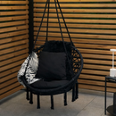 Riipputuoli musta + kaupan päälle pehmusteet 2kpl (mustat). Nämä trendikkäät boho riipputuolit sopivat terassille, parvekkeelle ja sisälle. (Ei sisällä telinettä)