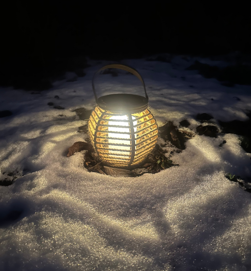 UUTTA! Seled - Solar-lyhty, rottinki-musta