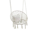 Riipputuoli luonnonvalkoinen + kaupan päälle pehmusteet 2kpl (luonnonvalkoiset). Nämä trendikkäät boho riipputuolit sopivat terassille, parvekkeelle ja sisälle.