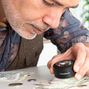 Taskusuurennuslasi LED-valolla Magle