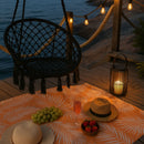 Riipputuoli musta + pehmusteet 2kpl. Nämä trendikkäät boho riipputuolit sopivat terassille, parvekkeelle ja sisälle.