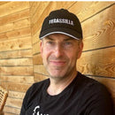 Terassilippis suojaa ja säväyttää - tosi grillaajan lippis - musta