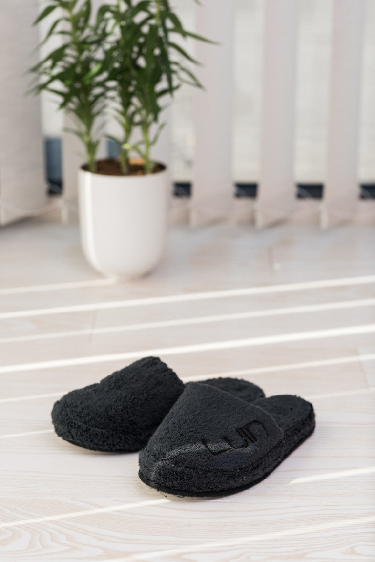 Luin Living - Kylpytossut Cosy, Black Pohjan mitta S/M: 28cm (37-40)